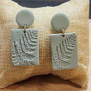 Treska‎ earrings